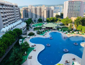 Royal Beach Barcelo